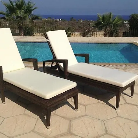 3 Bed Luxury With Private Pool And Sea Views