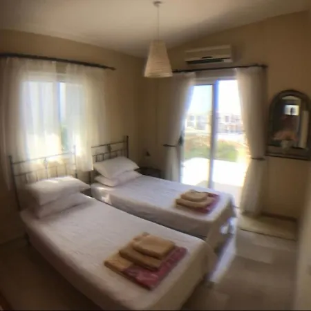 3 Bed Luxury With Private Pool And Sea Views